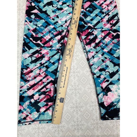Fabletics Salar Capri Floral Print Cropped Leggings Activewear - Size L - Picture 2 of 5